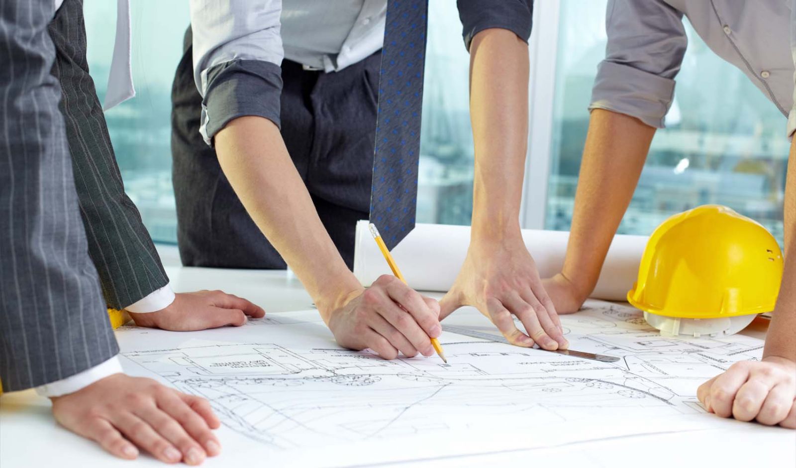 Equipo y maquinaria en obra